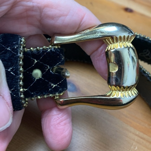 Cleo NWOT black belt with sparkle, gold buckle - Picture 4 of 8